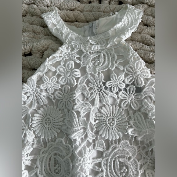 White lacy lined dress halterneck, size 1 - Picture 7 of 11